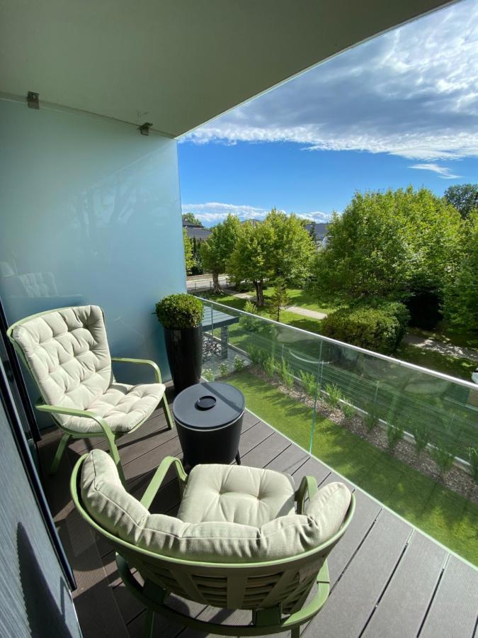 Clyde-Premium Lelle Waterfront Private Apartment Balatonlelle Dış mekan fotoğraf